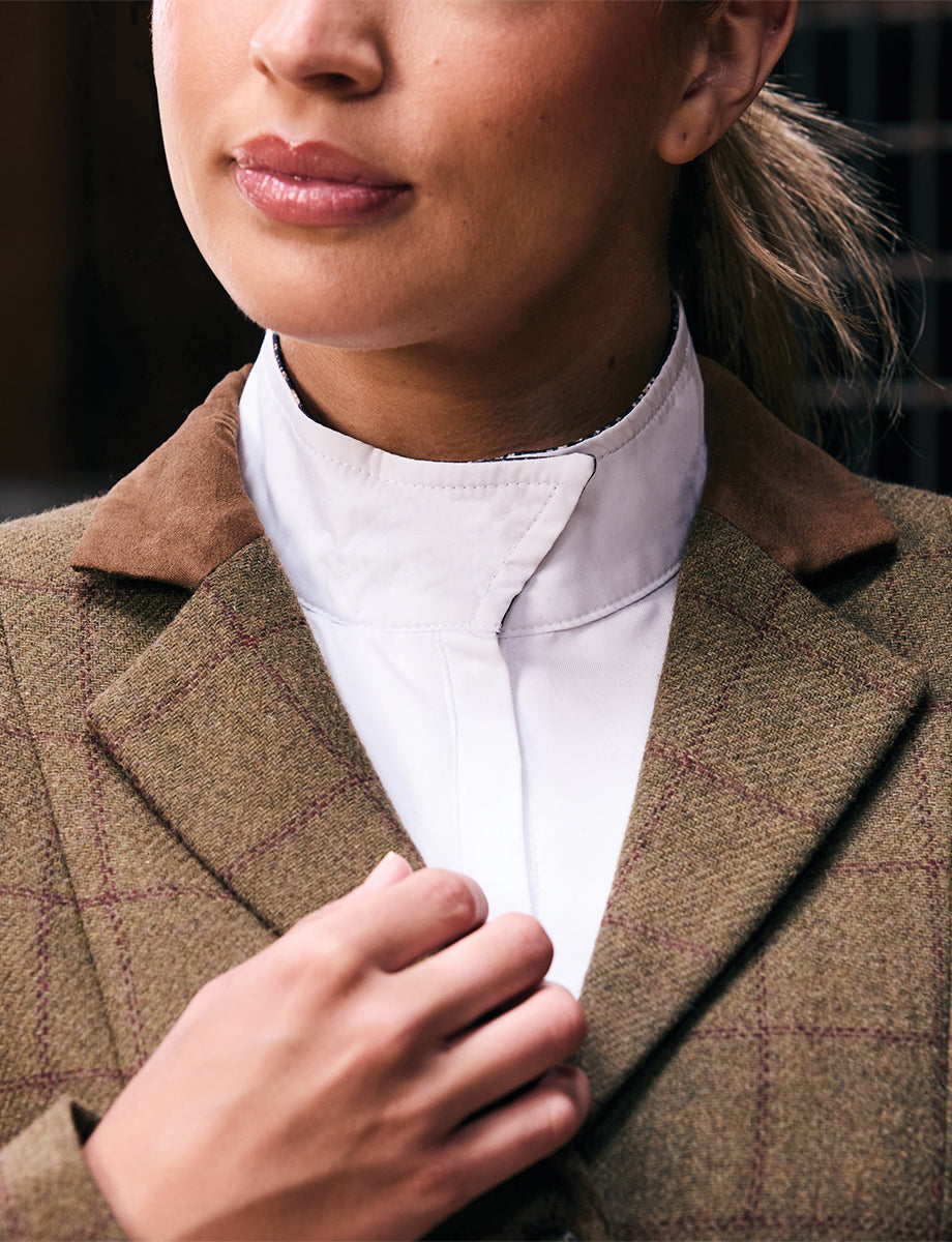 1001765000-BROWN-DB-Albany-Tweed-Tailored-Jacket-Lifestyle5_Image_Null_Hero.jpg