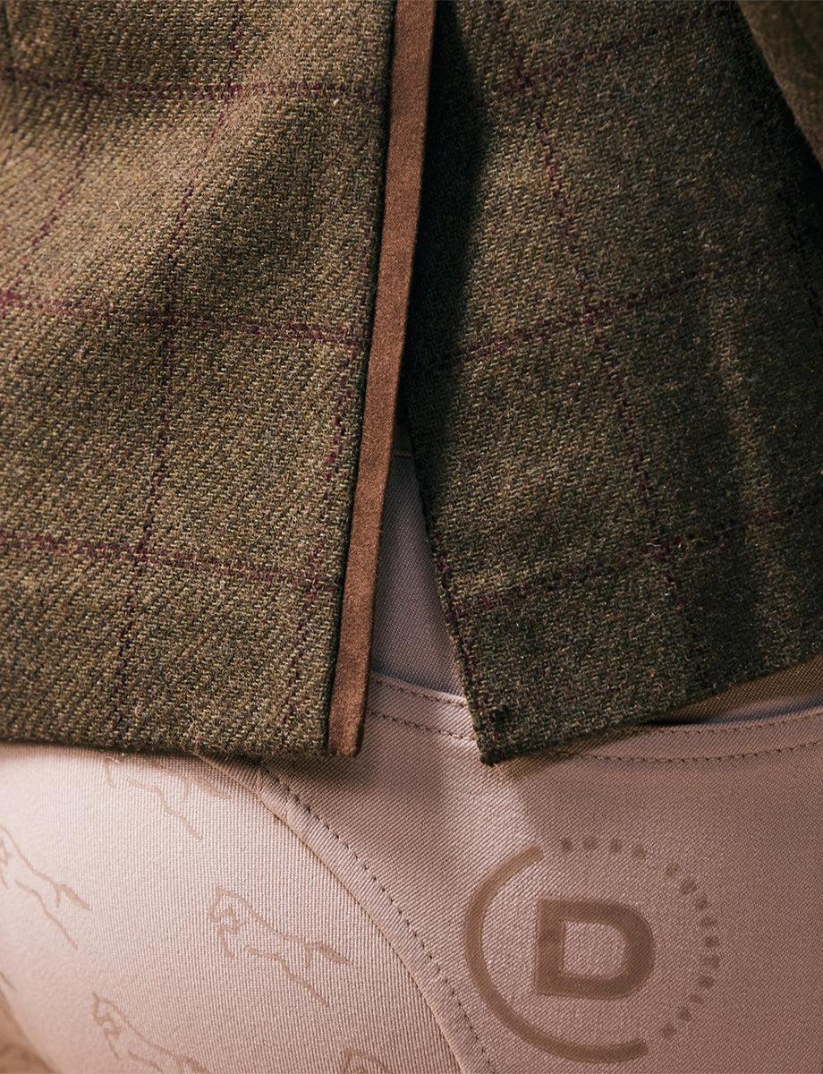 1001765000-BROWN-DB-Albany-Tweed-Tailored-Jacket-Lifestyle6_Image_Null_Hero.jpg