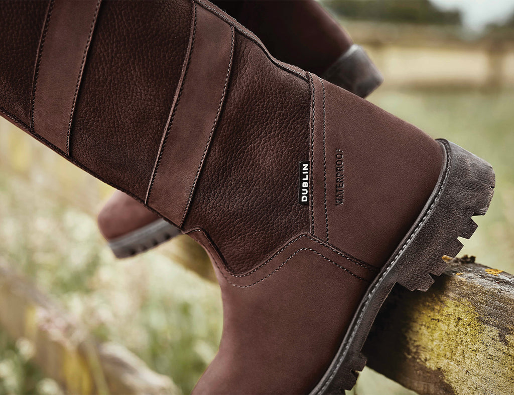 1001042000-CHOCOLATE_DB-Kennet-Boots_Image_Null_Hero.jpg