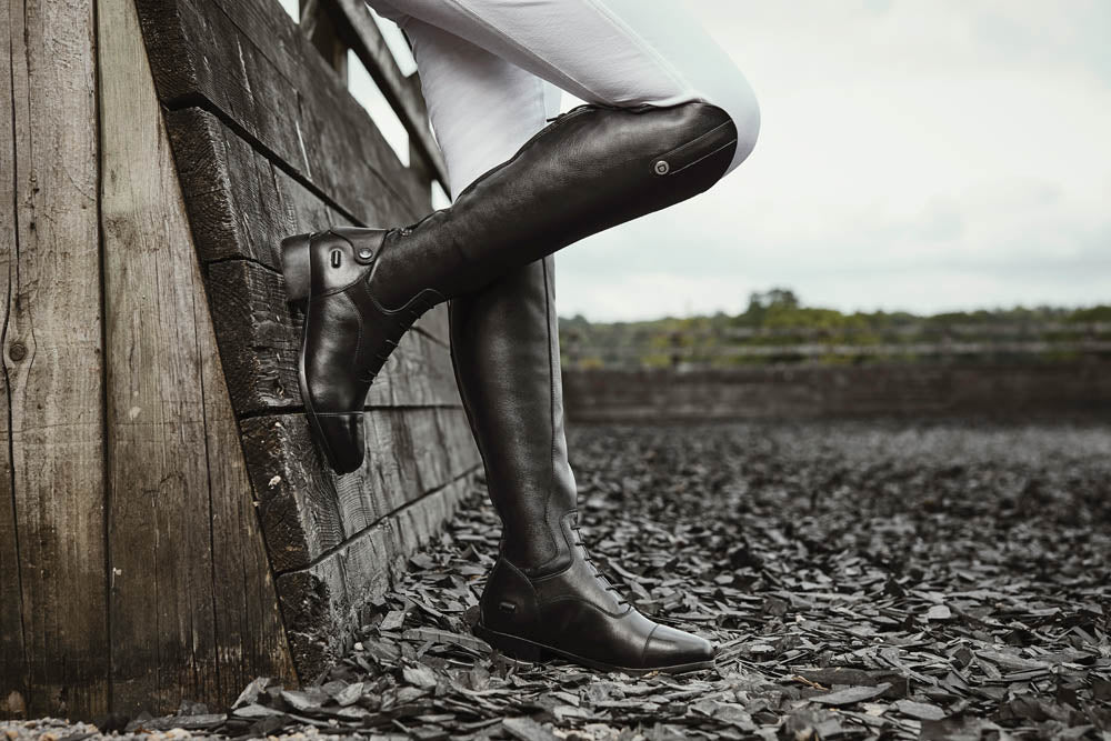 1000845000-BLACK_DL-ARDERIN-TALL-FIELD-BOOTS_IMAGE_NULL_HERO.jpg
